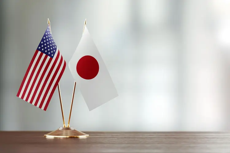 Estados Unidos e Japão: estimativa é de que o acordo contribua com cerca de 4 trilhões de ienes (36,81 bilhões de dólares) para o Produto Interno Bruto do Japão (MicroStockHub/Getty Images)