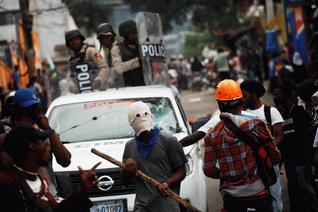 Manifestantes voltam às ruas do Haiti para exigir renúncia do presidente