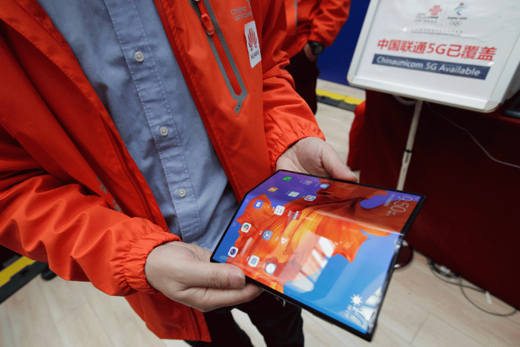 Mate X, o celular dobrável da Huawei que custa a partir de US$ 2.400