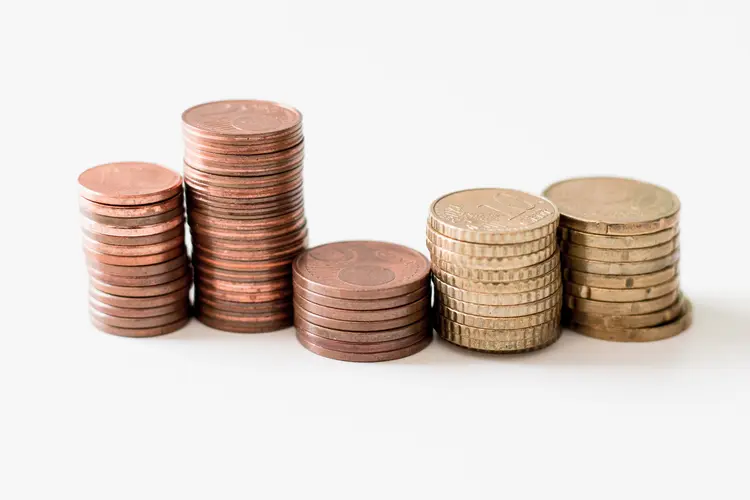 Moedas: fundos cambiais e fundos multimercados que investem no exterior perderam rentabilidade no mês (Unsplash/Divulgação)