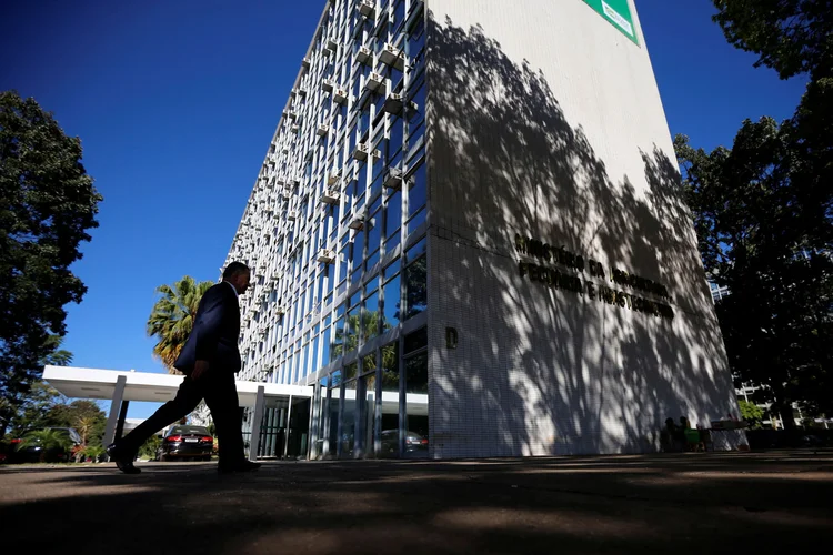 Ministério da Agricultura: Walter Braga Netto assume a secretaria de Política Agrícola (Adriano Machado/Reuters)