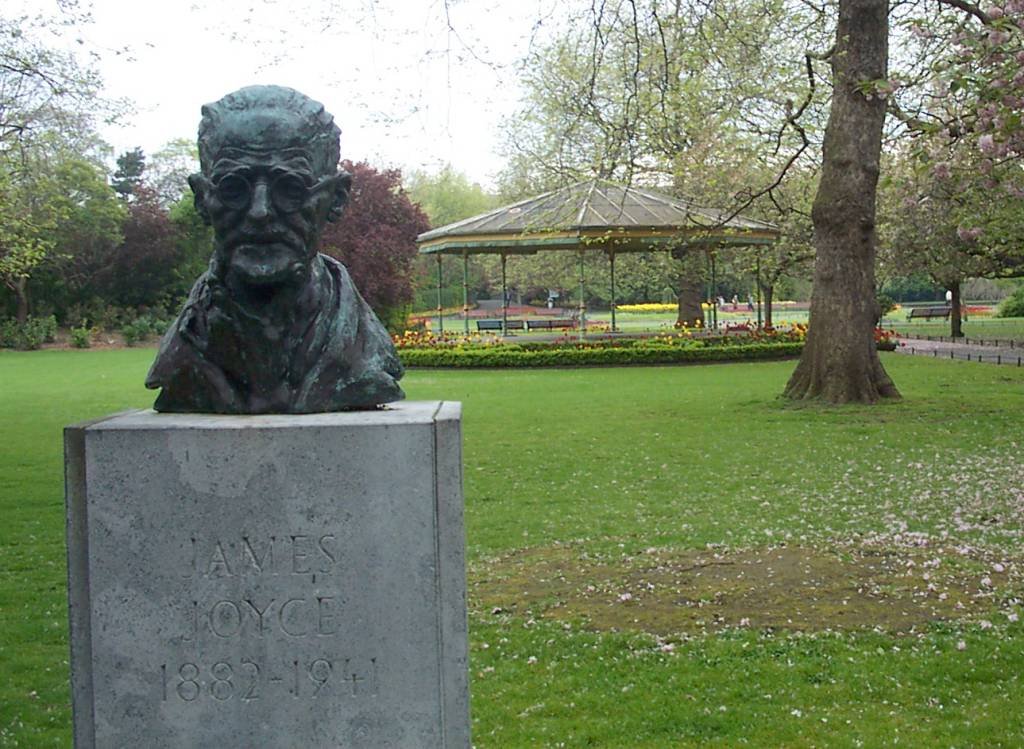Dublin tenta repatriar restos mortais de James Joyce, autor de "Ulisses"
