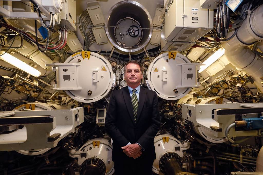 Bolsonaro não cita França em cerimônia de submarino financiado pelo país
