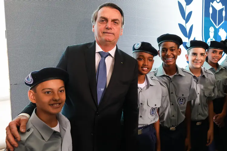 Jair Bolsonaro: aumento de escolas militares foi promessa de campanha do presidente (Marcos Corrêa/PR/Flickr)