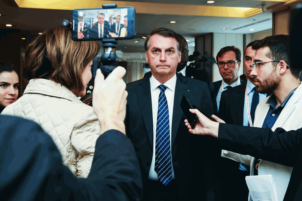 Bolsonaro: após ameaçar cortar a assinatura do jornal da lista de periódicos que o governo federal recebe, o presidente excluiu o veículo do edital (Flickr/José Dias/PR)