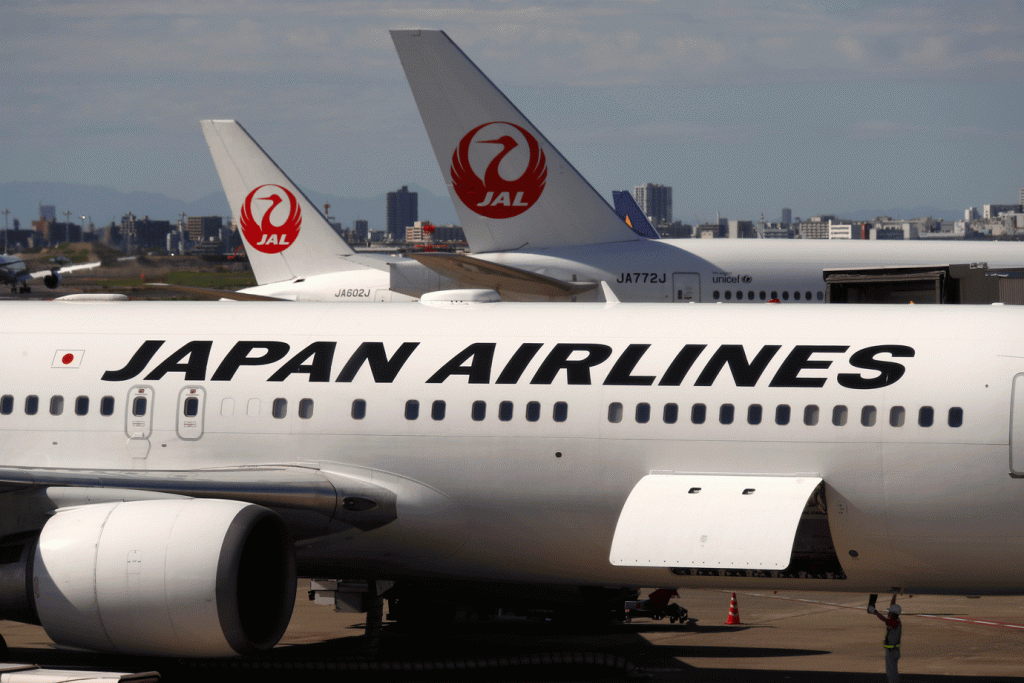 Poderoso tufão Hagibis faz Japão cancelar centenas de voos