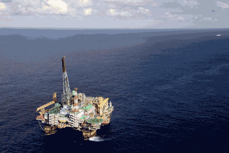 Plataforma de petróleo: 16ª Rodada de Licitações acontece na Barra da Tijuca nesta quinta-feira (10) (https://classic.exame.com/noticias-sobre/petrobras//Bloomberg)
