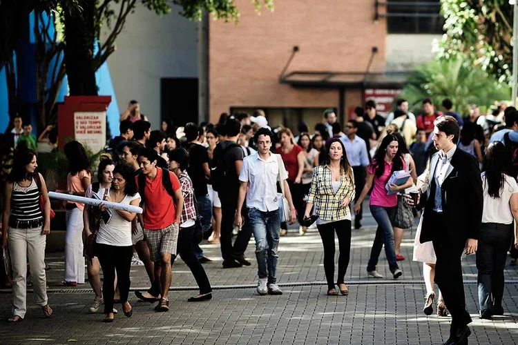 Prouni: Direcionado aos estudantes egressos do ensino médio da rede pública ou da rede particular na condição de bolsistas integrais (Germano Lüders/Exame)