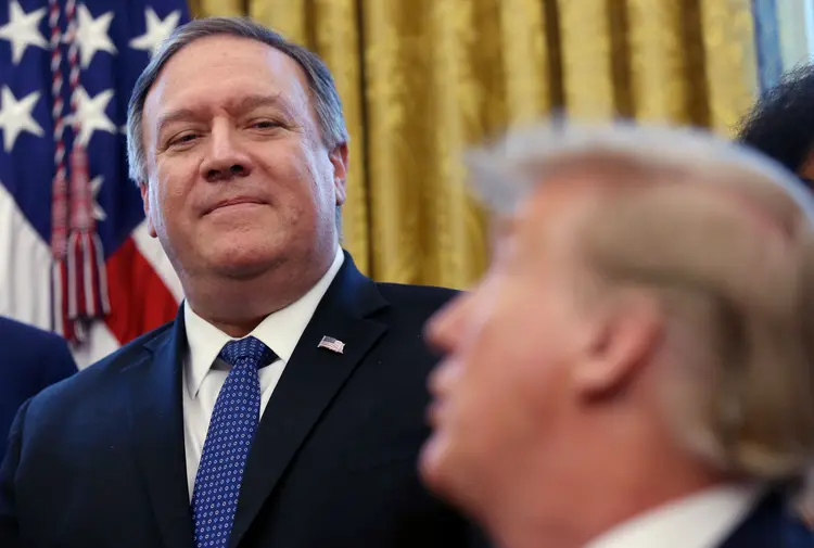 Mike Pompeo e Donald Trump: secretário de Estado representa os interesses dos Estados Unidos internacionalmente (Leah Millis/Reuters)
