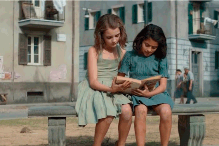 Livros: Elena Ferrante é conhecida pela quadrilogia "Série Napolitana" (HBO/Reprodução)