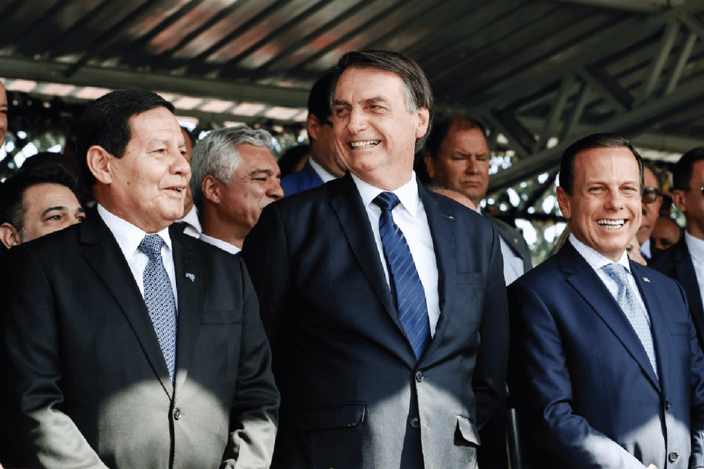 Com Bolsonaro no Japão, Doria visita Mourão no Palácio do Planalto
