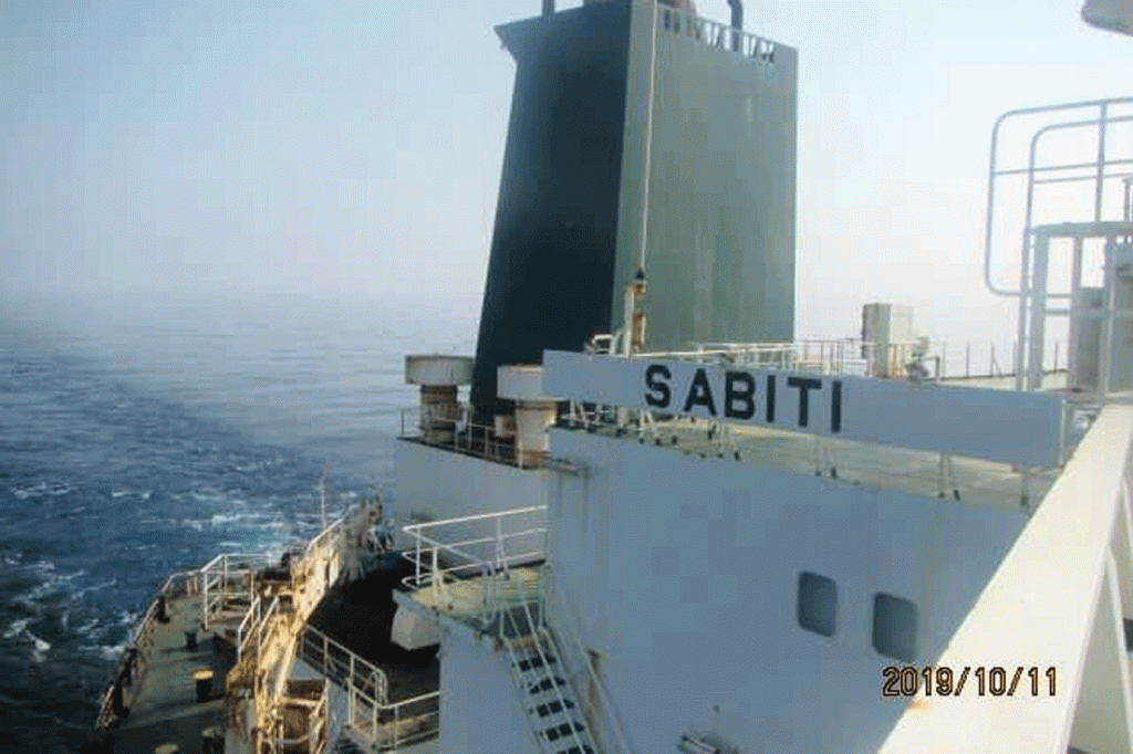 Navio petroleiro iraniano é atacando perto da Arábia Saudita