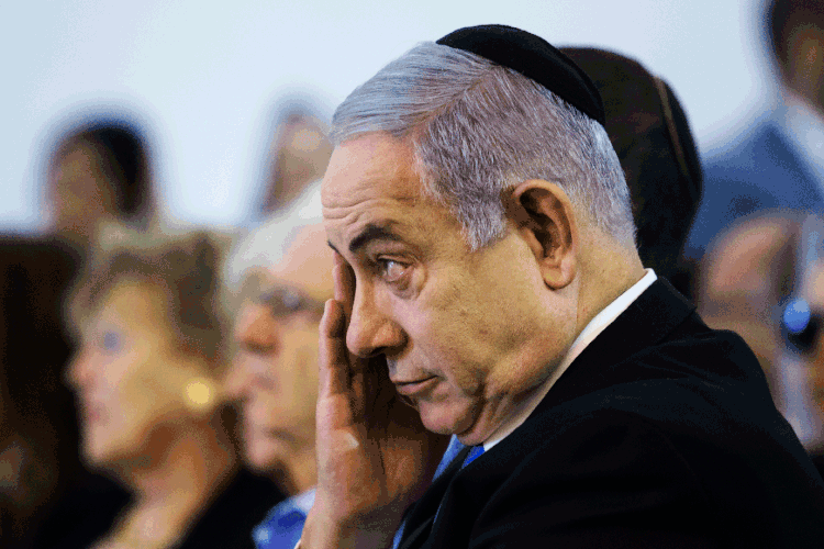 Israel: Netanyahu negou qualquer irregularidade e não é legalmente obrigado a renunciar (Amir Levy/Getty Images)