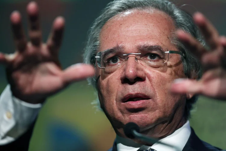 Paulo Guedes: ministro da Economia disse que decreto da ditadura poderia ser invocado caso manifestações populares aumentem no Brasil (Amanda Perobelli/Reuters)