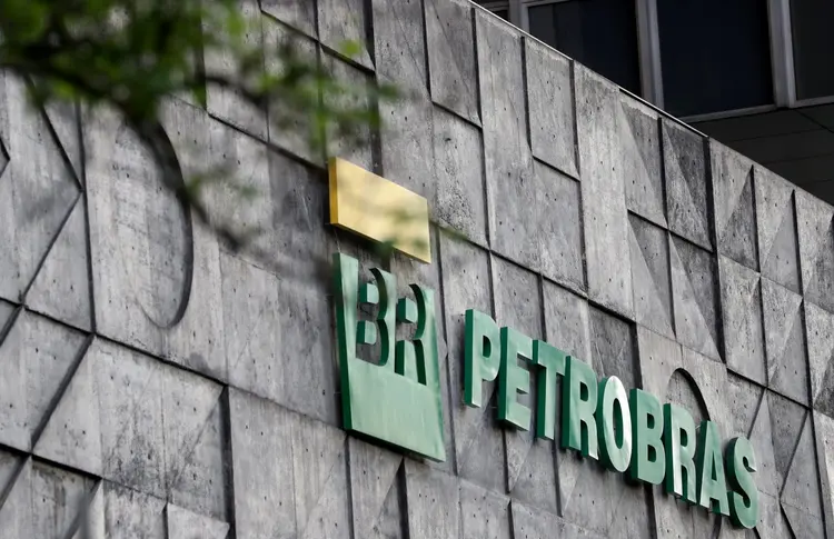 Petrobras: em agosto, a estatal já havia realizado o pré-pagamento de um contrato de financiamento de 3 bilhões de dólares com o CDB (Sergio Moraes/Reuters)