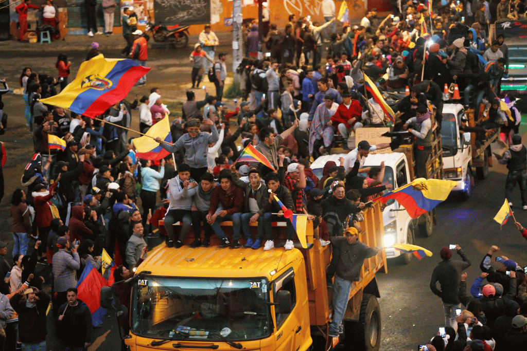 Controladoria do Equador é atacada e órgãos judiciais suspendem atividades