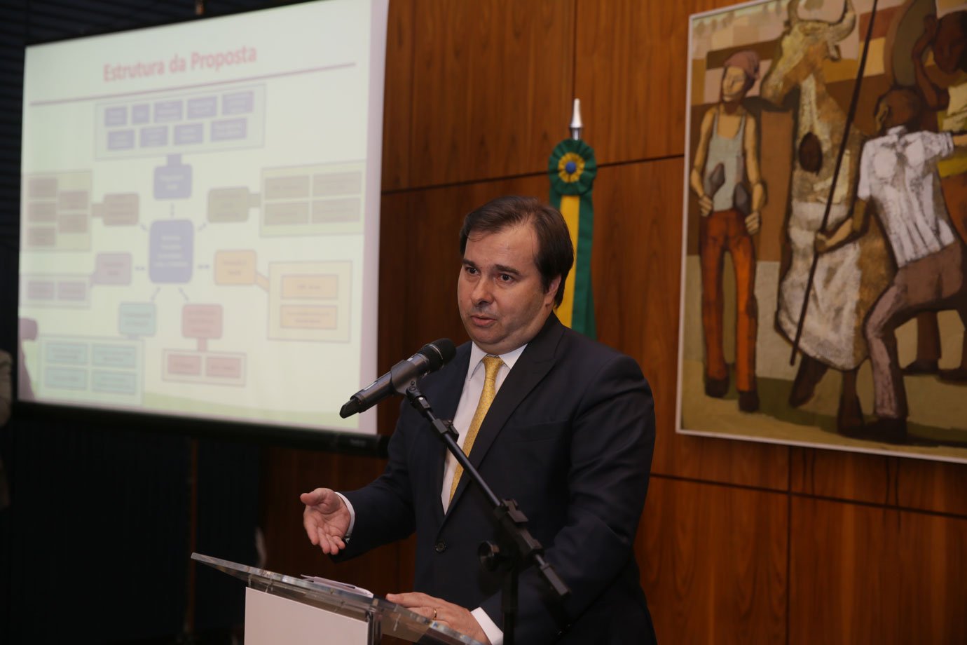 Mansueto está errado sobre aprovação da reforma tributária, rebate Maia