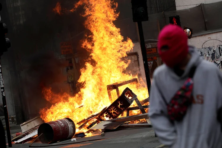 Chile: cerca de 1,5 mil pessoas foram detidas durante as manifestações (Juan Gonzalez/Reuters)