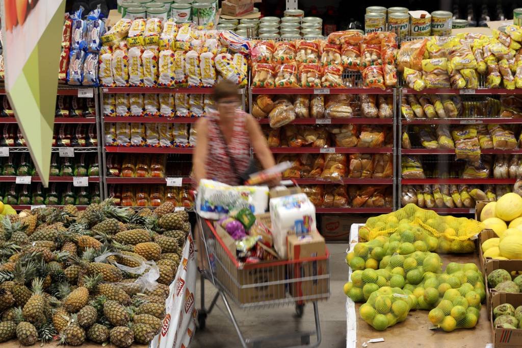 Vendas de supermercados do Brasil crescem 7,1% em agosto, diz Abras
