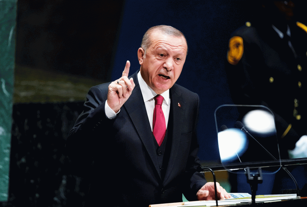 Turquia: Segundo a agência estatal Anadolu, com 99,87% das urnas apuradas, Erdogan tem 49,5% dos votos, contra 44,89% de Kilicdaroglu (Carlo Allegri/Reuters)
