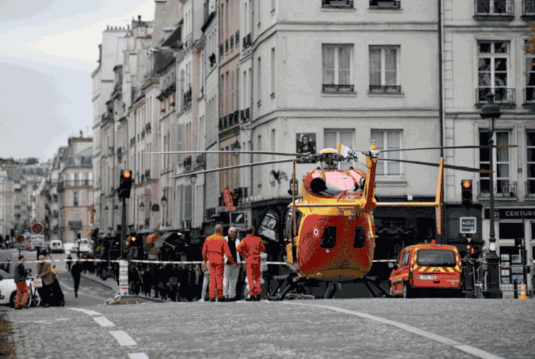 Ataque em Paris: os investigadores privilegiam a pista de um conflito pessoal, segundo essas fontes (AFP/AFP)