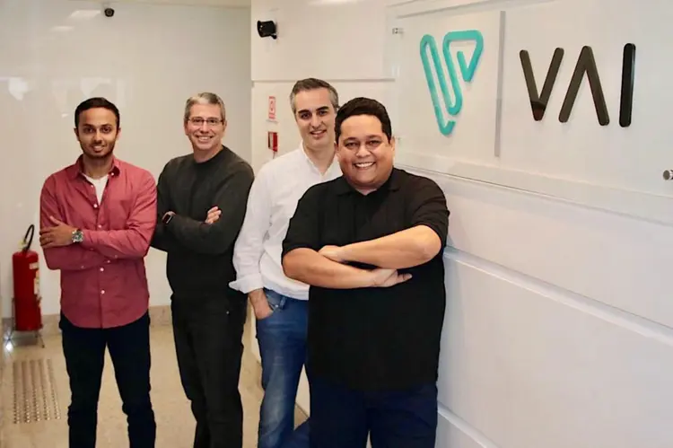 Apoorv Guspster, Hélio Netto, Fernando Fiuza e João Paulo Galvão, da Vai.Car: startup mediou a locação de 40 mil carros na Grande São Paulo (Vai.Car/Divulgação)