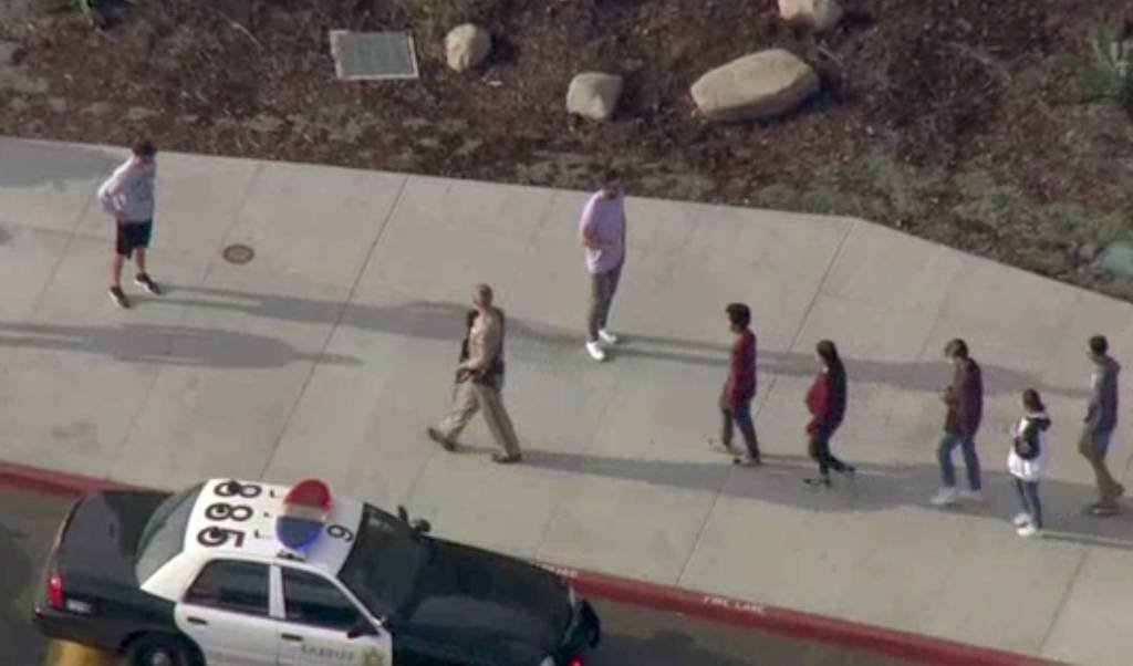 Ataque a tiros em escola na Califórnia deixa ao menos dois mortos