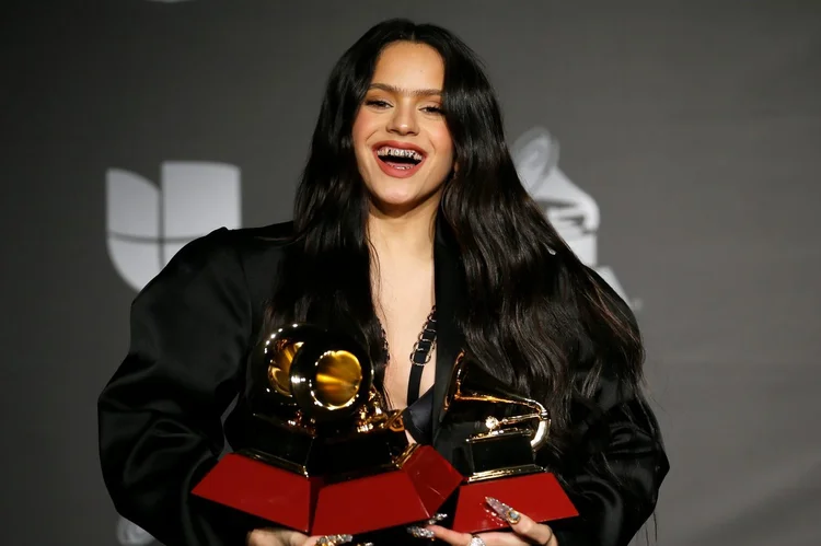 Rosalía: a cantora já venceu um Grammy e oito Grammys Latinos (Danny Moloshok/Reuters)