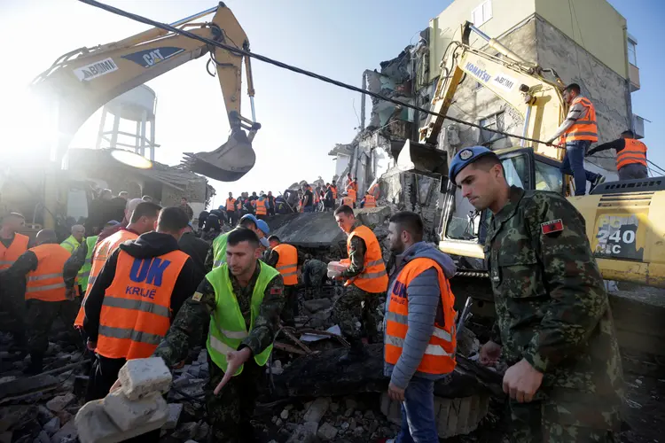 Terremoto na Albânia: ao menos 18 pessoas morreram e 600 ficaram feridas (Florion Goga/Reuters)