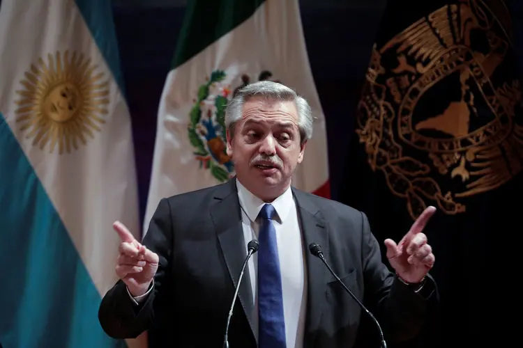 Alberto Fernández: presidente se encontra em viagem pela Europa, em busca de apoio político para enfrentar a renegociação da dívida (Luis Cortes/Reuters)