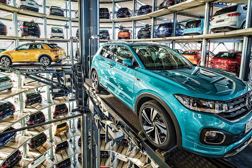 Fábrica da Volkswagen, na Alemanha: a produção de veículos no país levou um tombo (Peter Steffen/Picture Alliance/Getty Images)