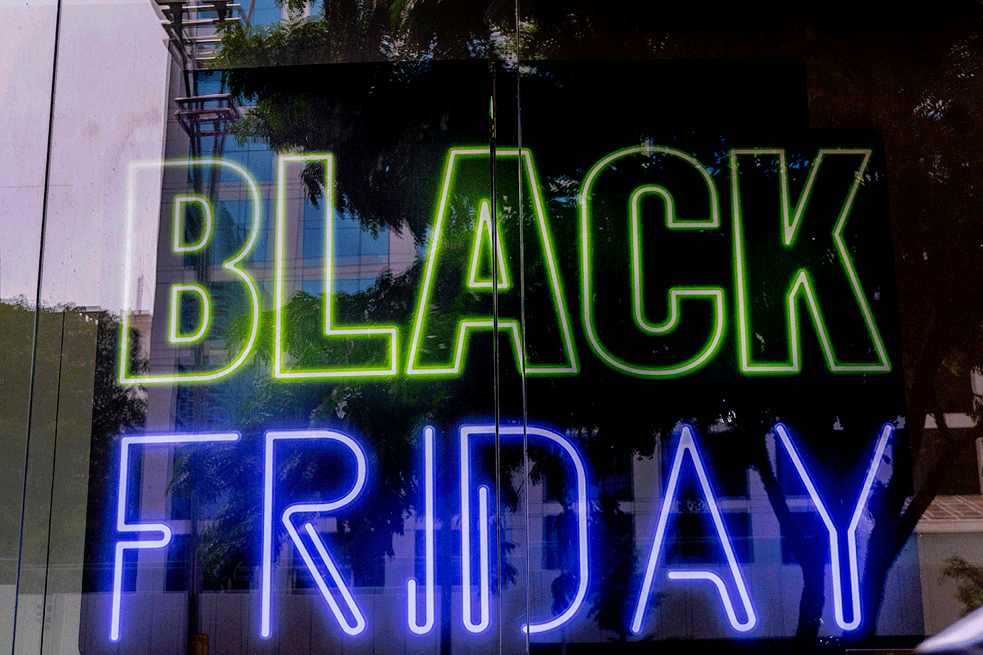 Black Friday ou Black Fraude? Como não gastar tanto e fugir das ciladas