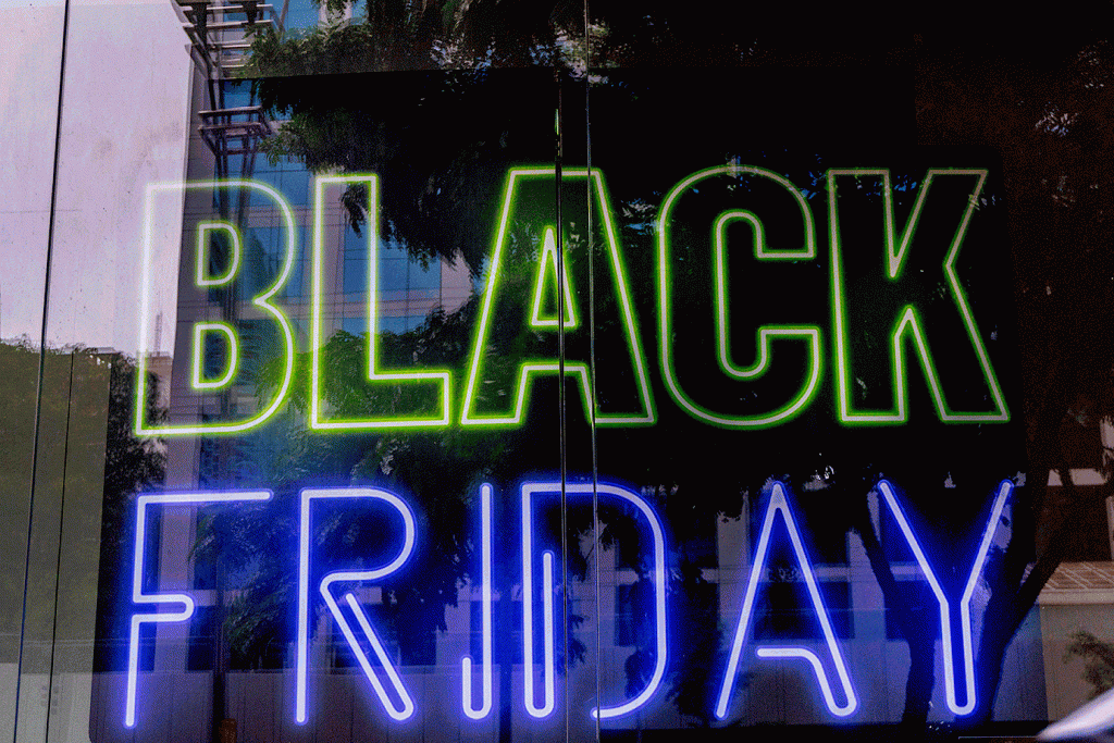 Black Friday americana fatura 5 bilhões de dólares com compras online