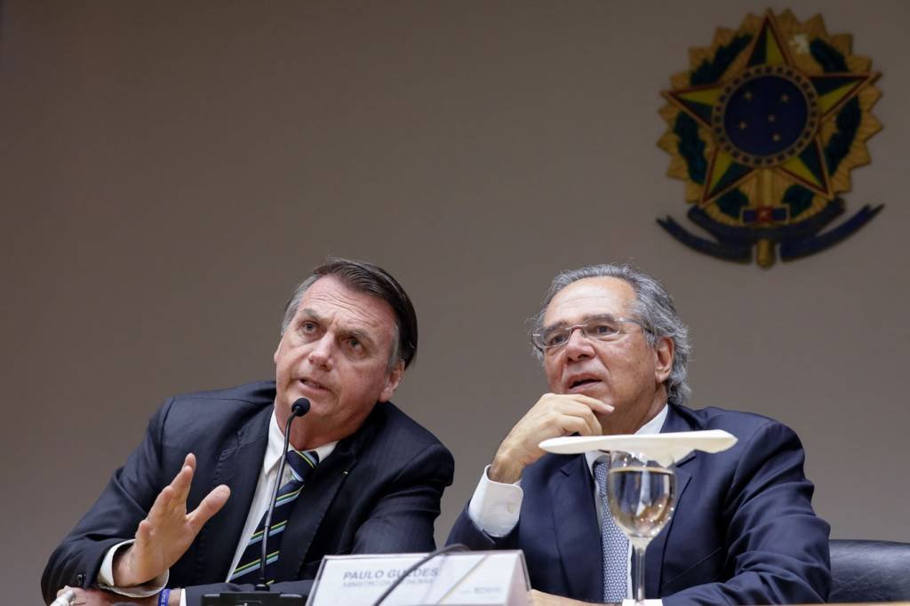 Brasil deve voltar a ter grau de investimento em 2020, diz Guedes