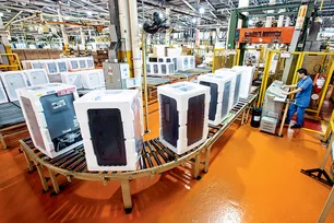 Imagem referente à matéria: Whirlpool, da Brastemp, recicla 2 milhões de eletrodomésticos em programa de logística reversa