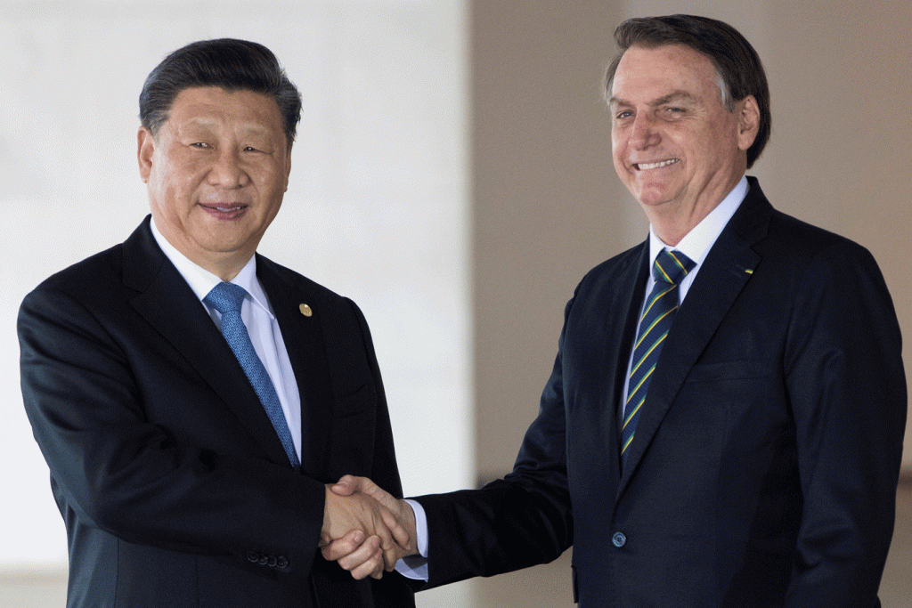 Jair Bolsonaro: presidente se encontrou com Xi Jinping antes da cúpula dos Brics, em Brasília (Pavel Golovkin/Reuters)