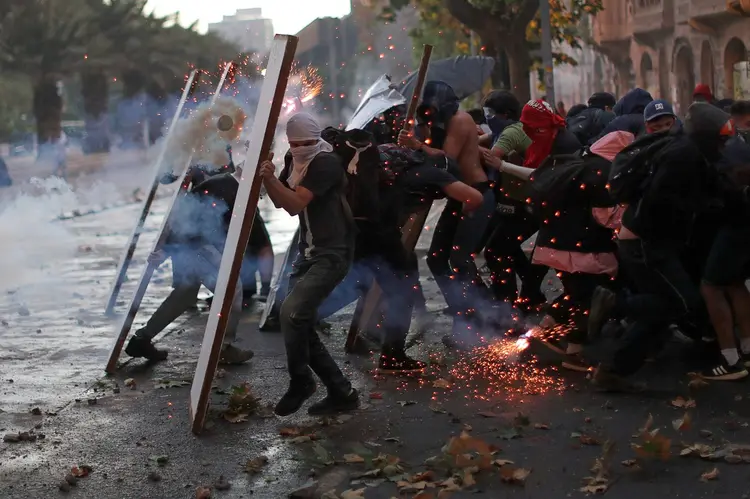 Chile: o presidente o país, Sebastian Piñera, prometeu que excessos policiais cometidos nas manifestações serão investigados e punido (Jorge Silva/Reuters)