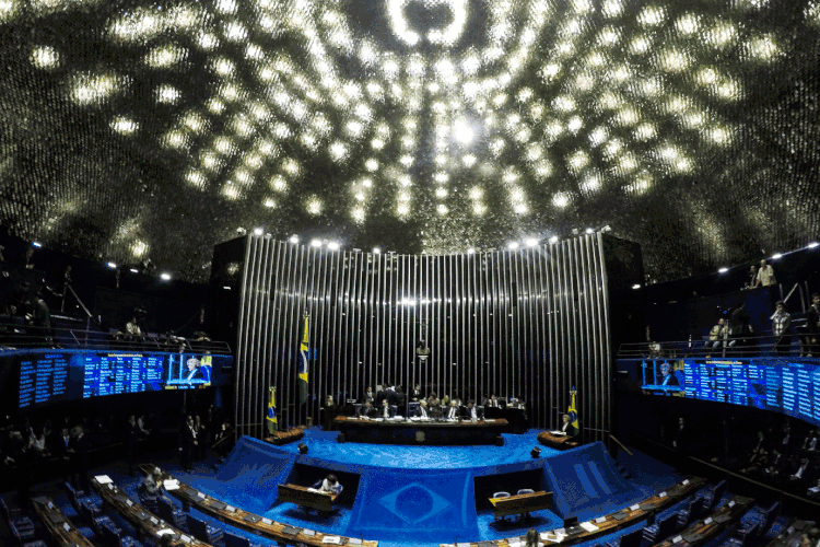 Congresso: deputados e senadores devem derrubar nove de onze vetos do presidente Jair Bolsonaro (Ricardo Botelho/Getty Images)