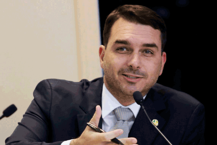 Bolsonaro: no ano passado, um juiz determinou a quebra de sigilo de Flávio na investigação do caso conhecido como "rachadinha da Alerj" (Wilson Dias/Agência Brasil)