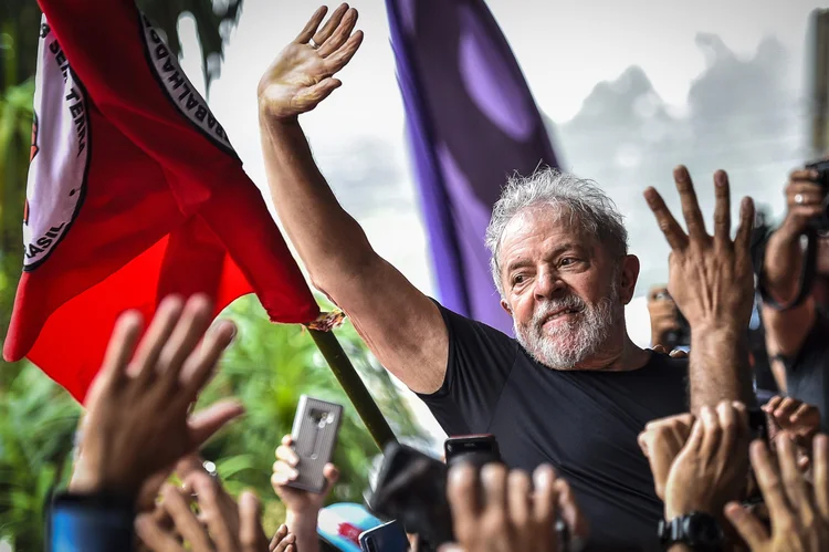 Lula solto: O PT faz reuniões para decidir a estratégia para as eleições municipais e como reorganizar a oposição com a ajuda do ex-presidente (Pedro Vilela/Getty Images)