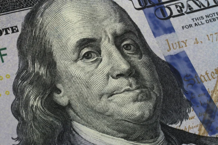 Dólar: moeda vinha de 5% de queda na semana (Douglas Sacha/Getty Images)