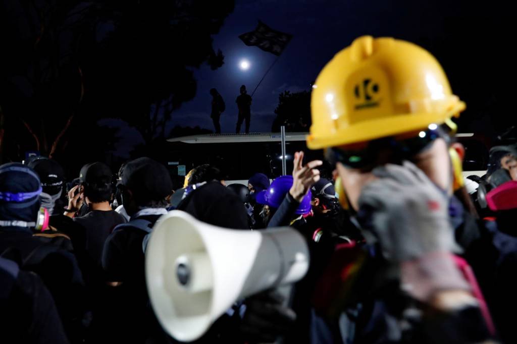 Notícias falsas e rumores alimentam protestos em Hong Kong