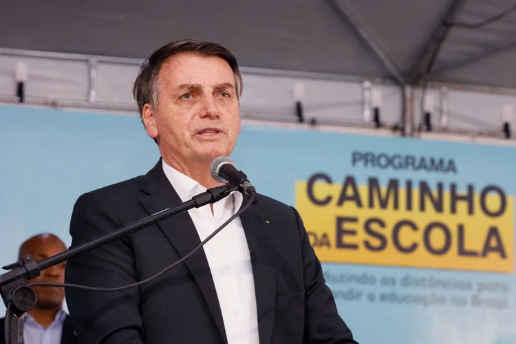 Jair Bolsonaro: presidente discursou em evento em Goiânia para entrega de 214 ônibus escolares a 133 municípios do Estado (Isac Nóbrega/PR/Flickr)