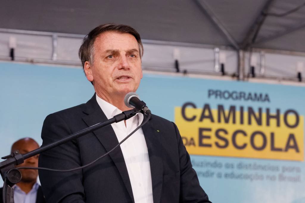 Bolsonaro quer prova do Enem que reconheça “família” e “Estado brasileiro”