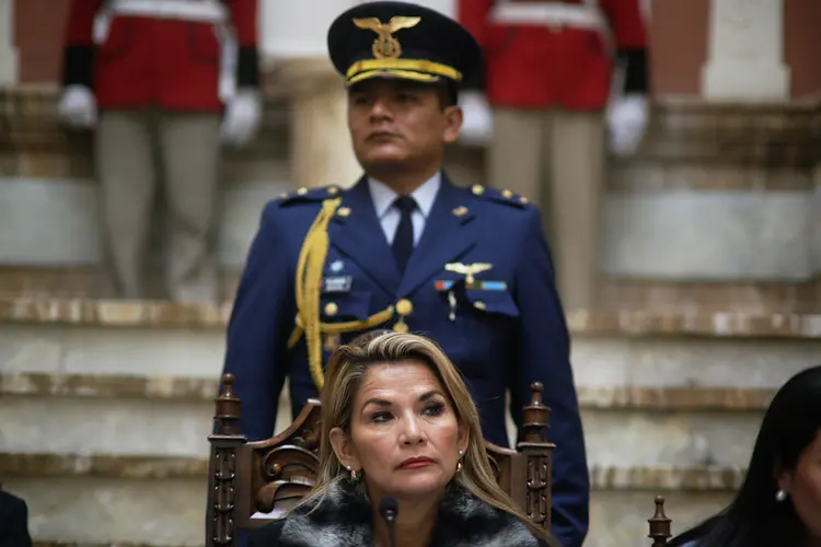 Jeanine Áñez: ministro revelou ter sido muito difícil convencer a presidente autoproclamada (Getty Images / Correspondente/Getty Images)