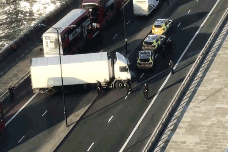 Esfaqueamento na London Bridge: um homem foi morto pela polícia e outros dois morreram no incidente (LUKE POULTON/Reuters)