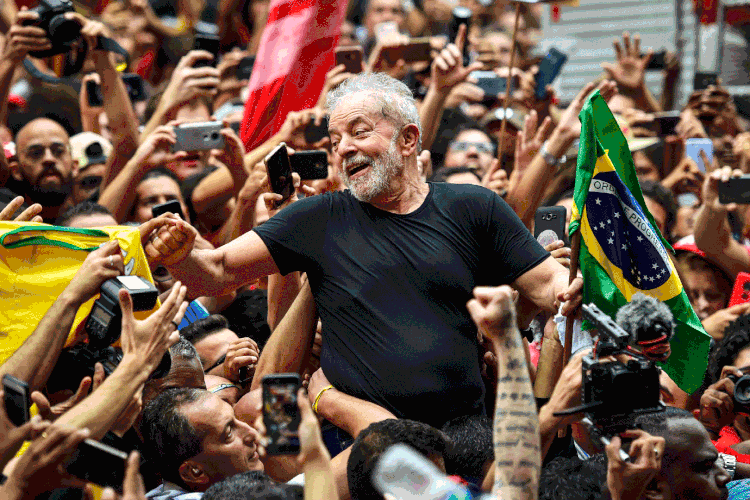 Lula: milícias são um dos temas preferidos do ex-presidente desde que deixou a prisão, há dez dias (Pedro Vilela/Getty Images)