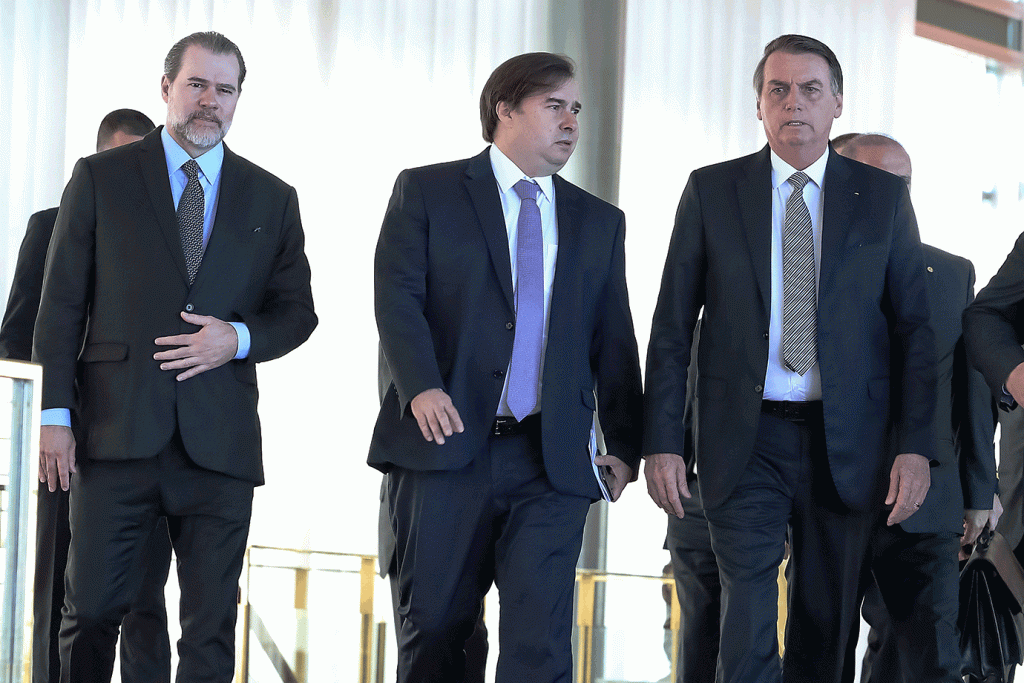 Toffoli, Maia e Bolsonaro testam limites entre os três poderes