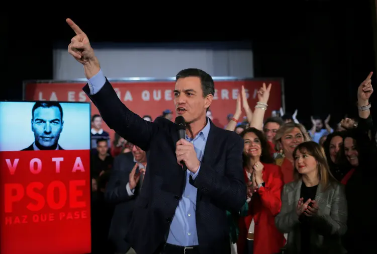 Pedro Sanchéz: partido do primeiro-ministro espanhol venceu eleições, mas sem maioria  (Jon Nazca/Reuters)