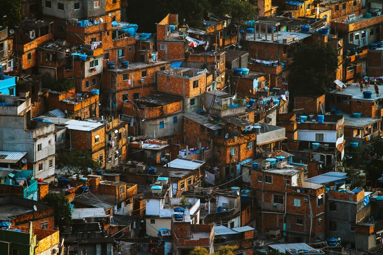 Países emergentes: nações pobres estão sendo mais afetadas pelos efeitos econômicos do novo coronavírus (Kay Fochtmann / EyeEm/Getty Images)